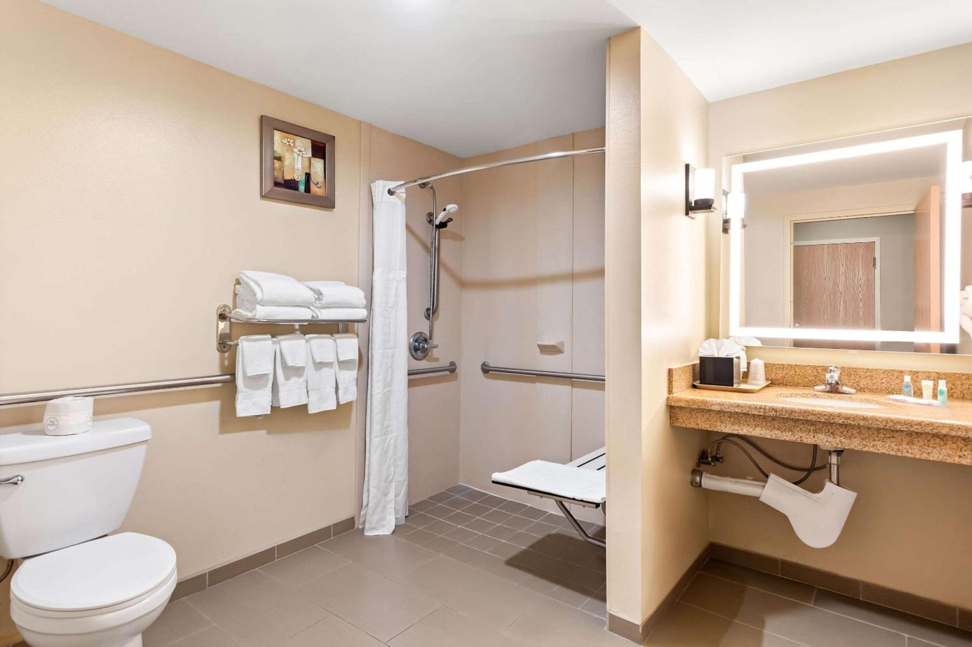 Comfort Suites Gulfport Exteriör bild