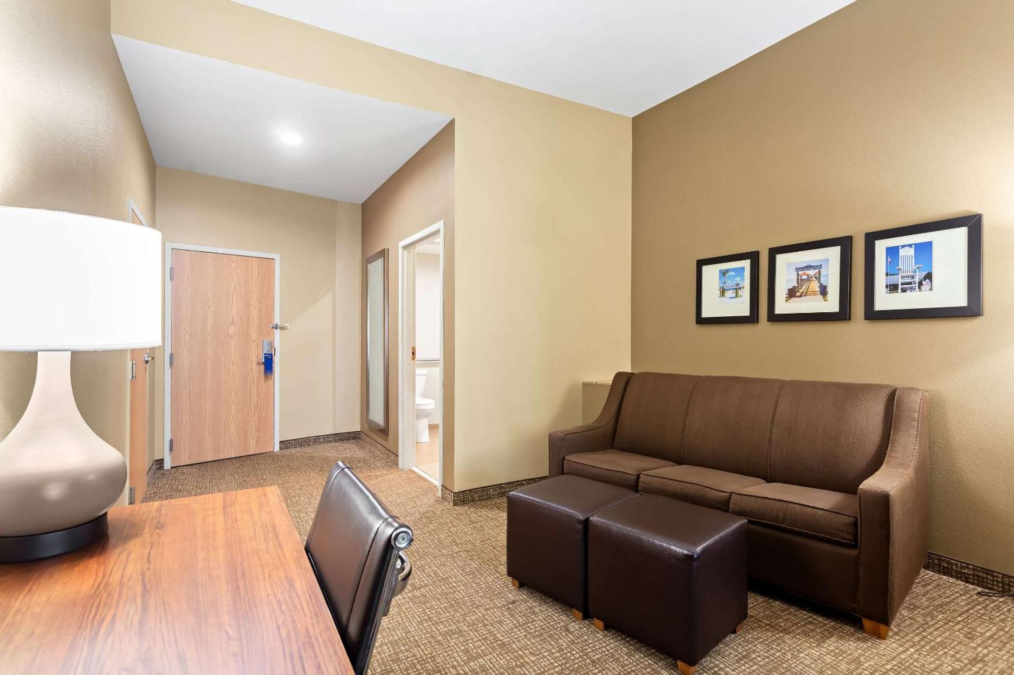 Comfort Suites Gulfport Exteriör bild