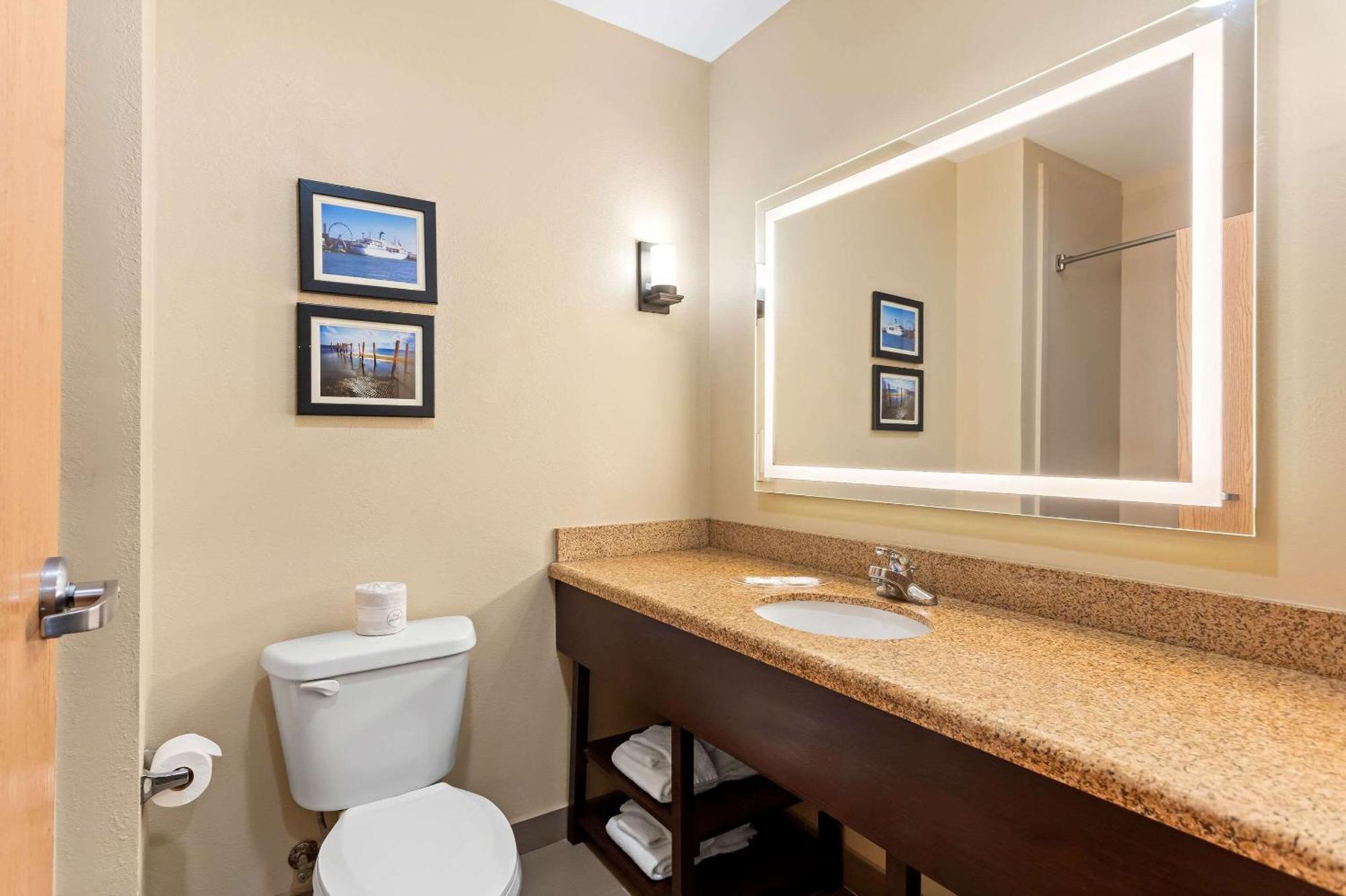 Comfort Suites Gulfport Exteriör bild